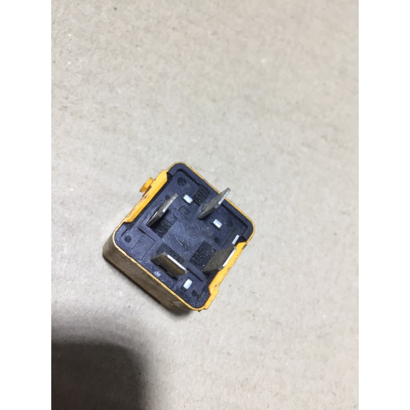 Реле (электрика) BMW 5-series E34 61311378301