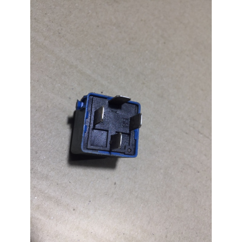 Реле (электрика) BMW 7-series E32 12621735424