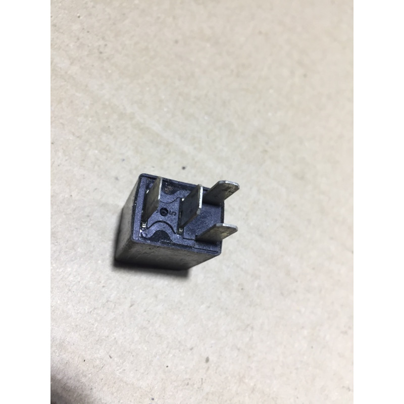 Реле (электрика) BMW 5-series E34 61364205900