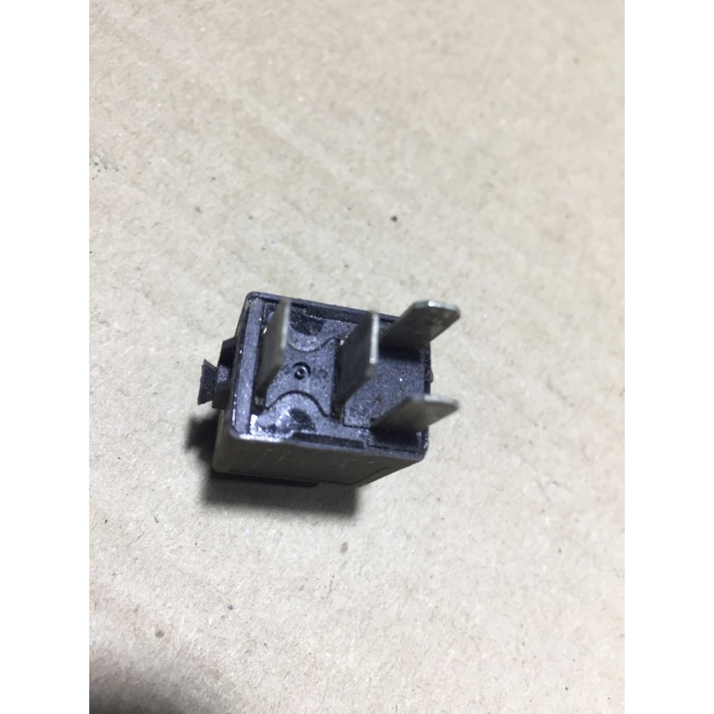 Реле (электрика) BMW 3-series E46 61361393412