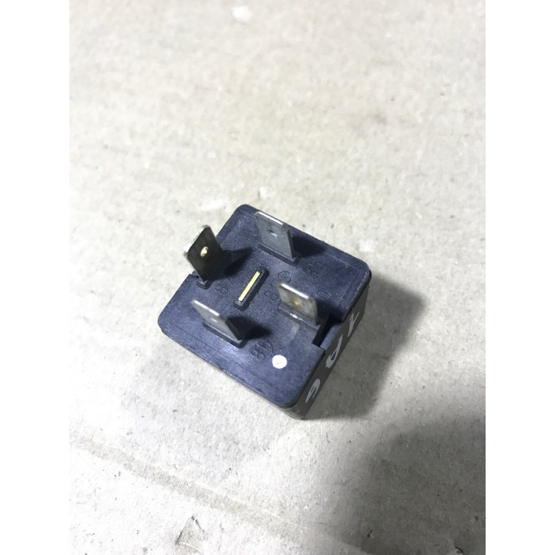 Реле (электрика) AUDI A6 C5 2001 2.5 AKE 8D0951253A