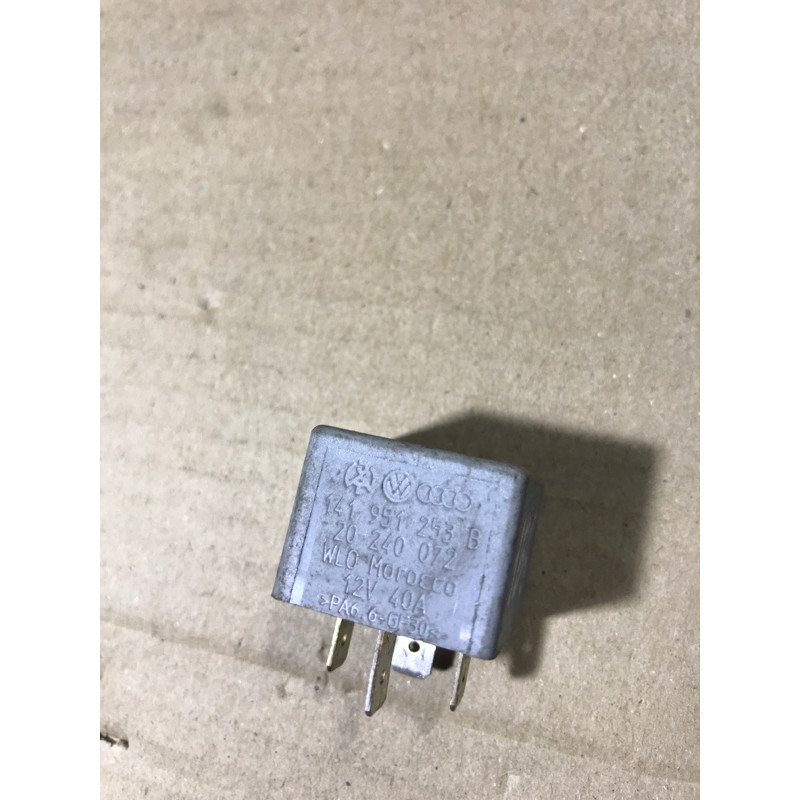 Реле (электрика) AUDI A4 B6 2003 2.0 ALT 141951253B