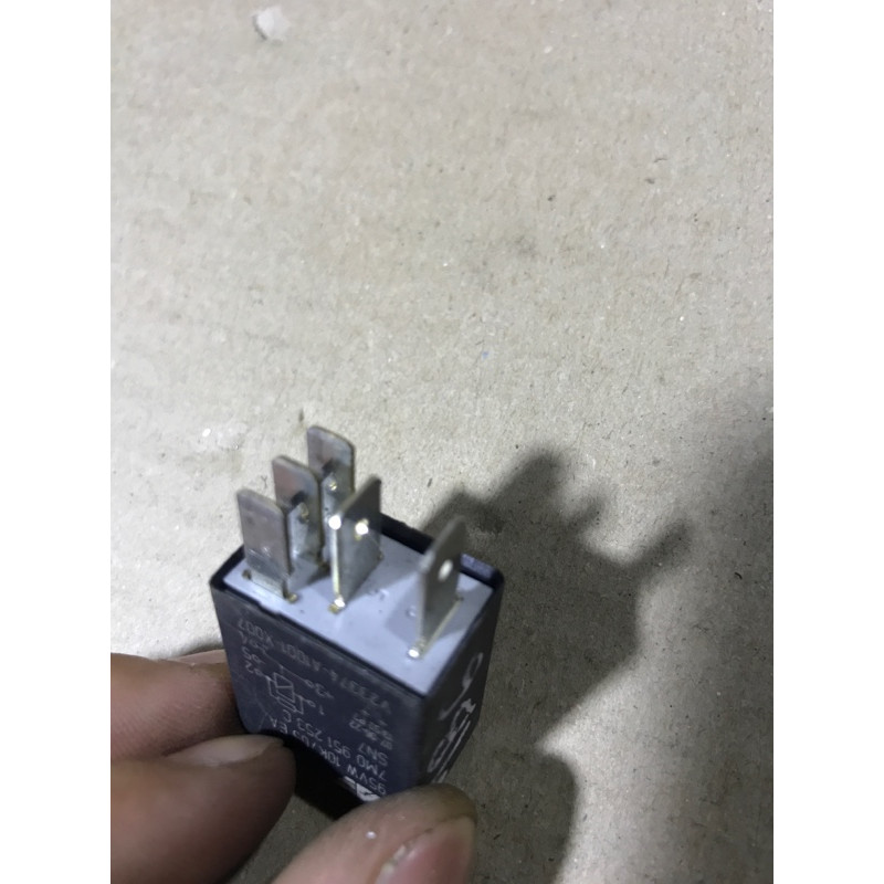 Реле (электрика) Volkswagen Passat B6 2008 2.0 BKP 7M0951263C