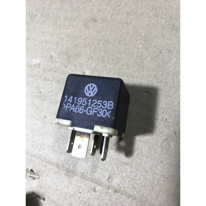 Реле (электрика) Volkswagen Passat B5 2003 1.9 TDI 141951253B