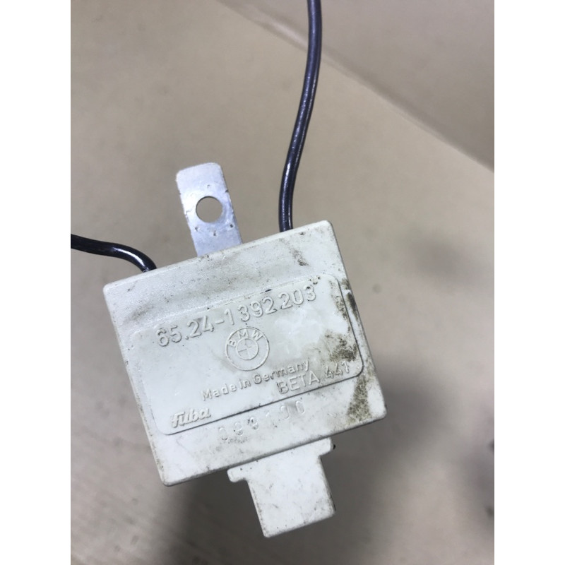 Усилитель антенны (электрика) BMW 7-series E32 1990 M70b50 65241392203