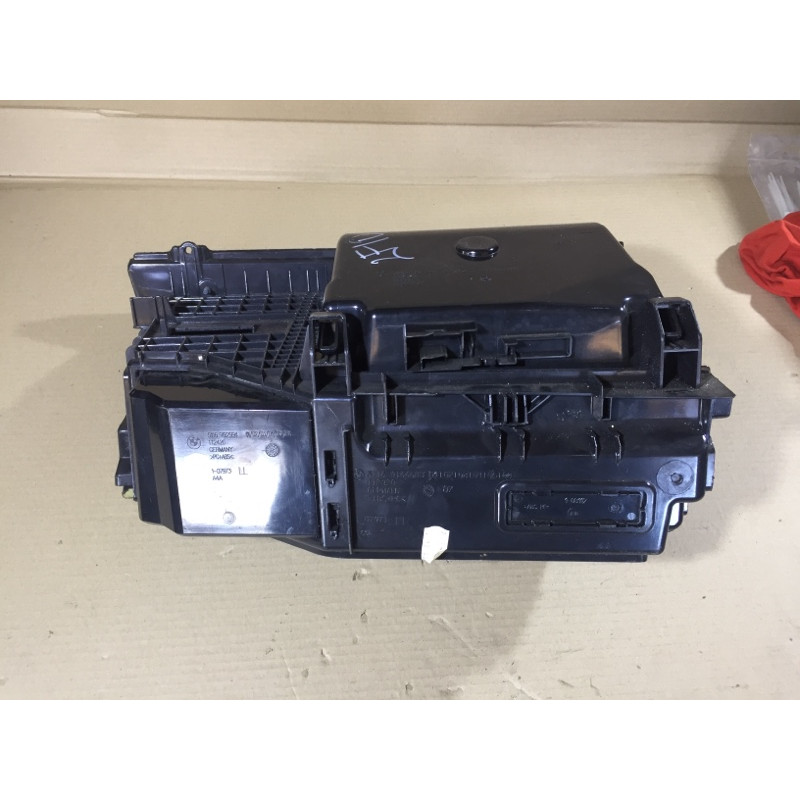 Бардачок (салон) BMW 5-series F10 2013 N47D20 51169166683