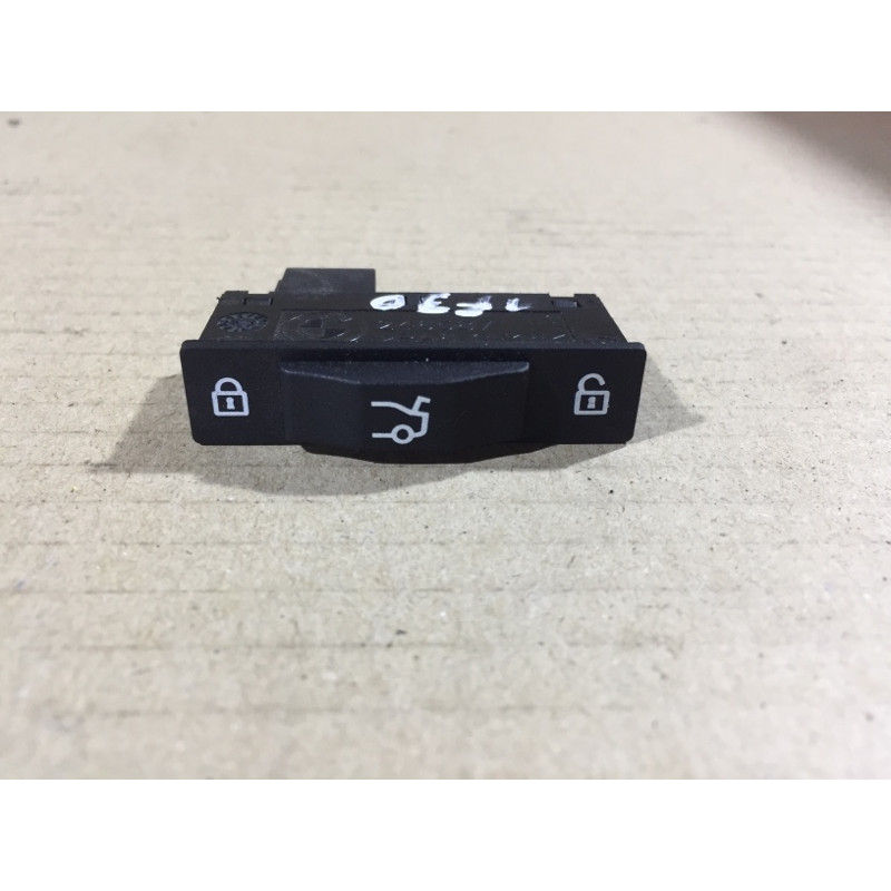 Кнопка відкривання кришки багажника (електрика / кнопки) BMW 3-series F30 2013 N26B20 61319253779