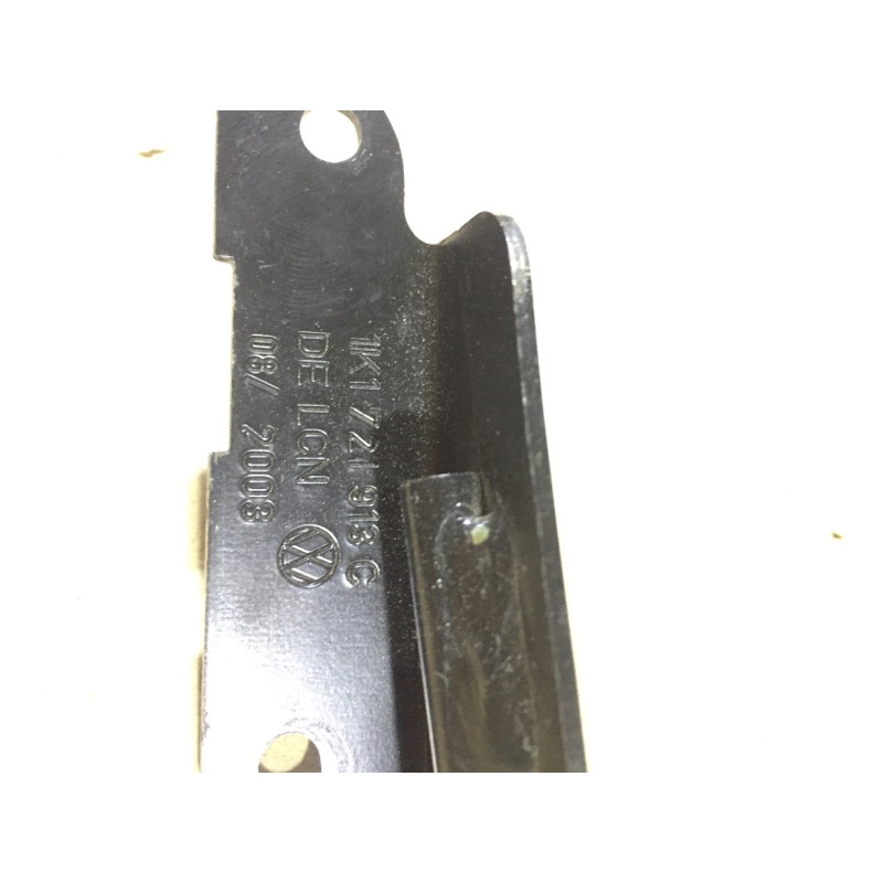 Кронштейн (двигатель и элементы) Volkswagen Golf 1K 2004 2.0 BKD 1K1721913C