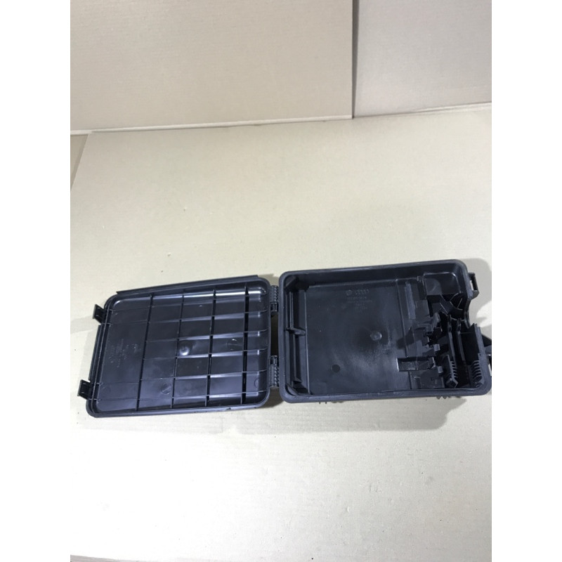 Пластик подкапотный (кузов и элементы) Volkswagen Passat B5 2003 2.5 AKN 8D0927355A