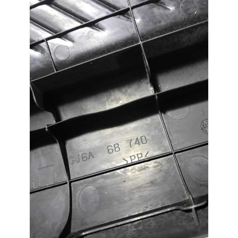 Накладка на порог (кузов и элементы) Mazda 6 GG 2002 2.0 RF5 GJ6A68740