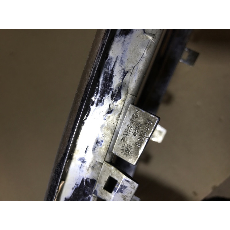 Решетка радиатора (наружные элементы кузова) BMW 7-series E38 8125815