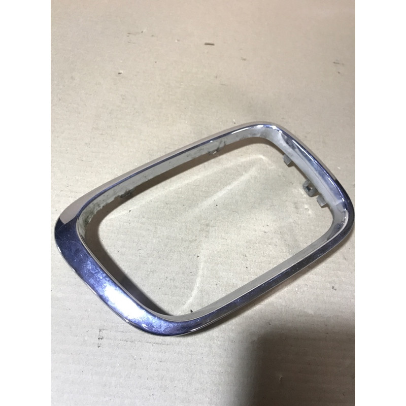 Решетка радиатора (наружные элементы кузова) BMW 5-series E39 51138159624