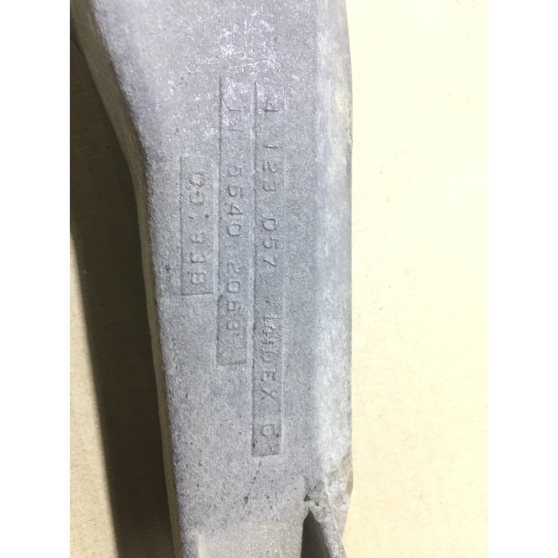 Кронштейн подушки двигателя (кронштейны двигателя) BMW 5-series E34 M43b18 11811142029