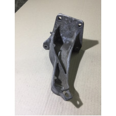 Кронштейн подушки двигателя