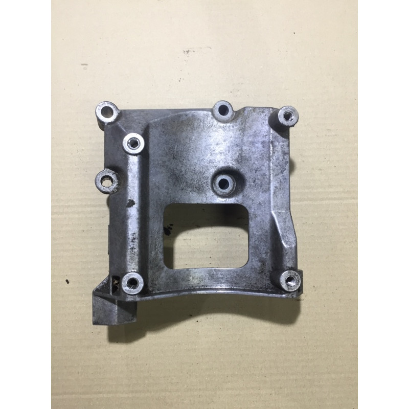 Кронштейн компрессора кондиционера (кронштейны двигателя) BMW 5-series E34 M43b18 64551739625