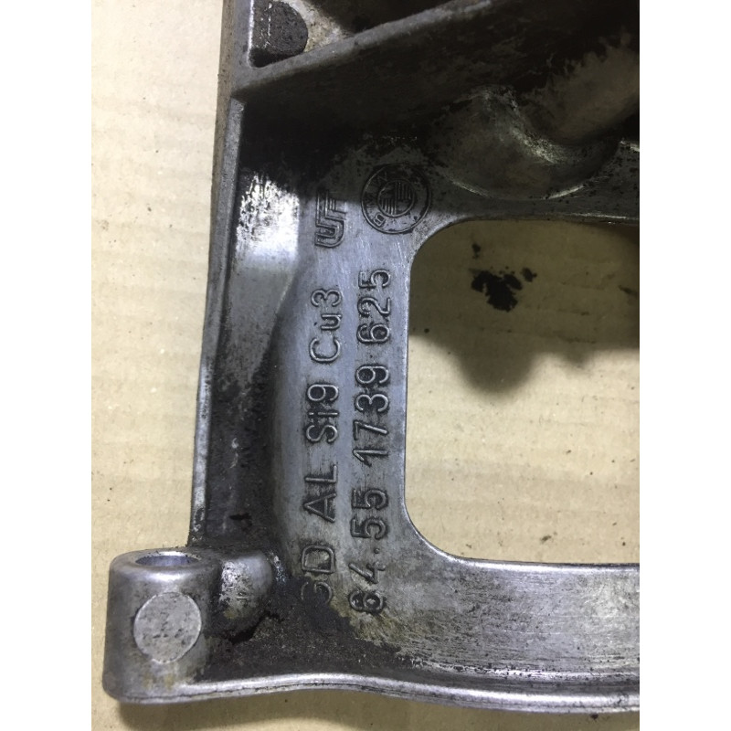 Кронштейн компрессора кондиционера (кронштейны двигателя) BMW 5-series E34 M43b18 64551739625