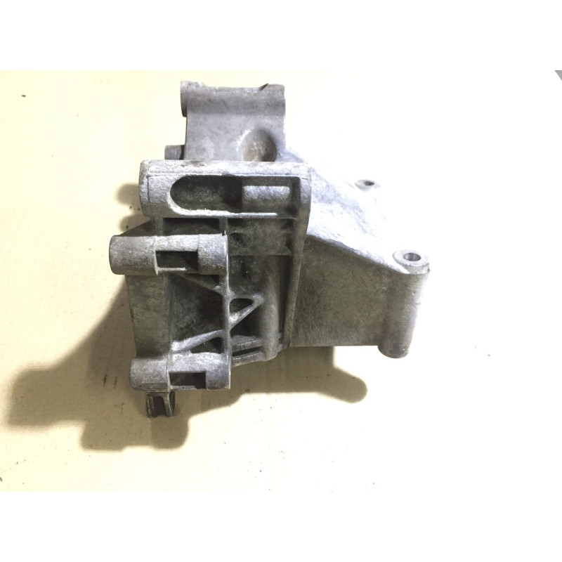 Кронштейн генератора (кронштейны двигателя) BMW 5-series E34 M43b18 12311739514