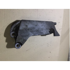 Кронштейн подушки двигателя