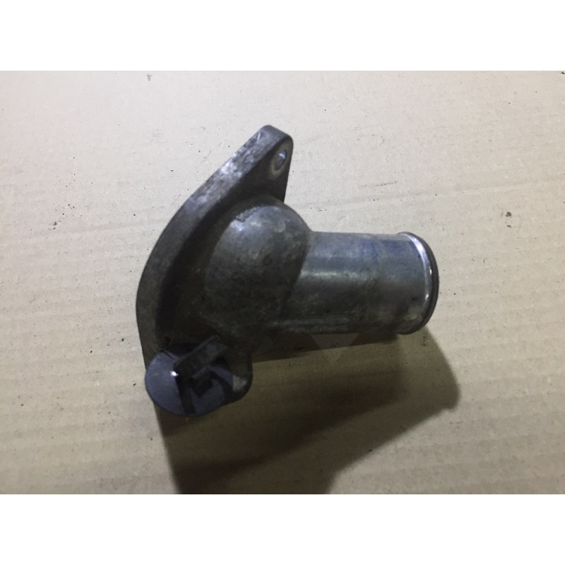 Фланець (система охолодження) Opel Vectra C 2.2 Z22YH 90537605