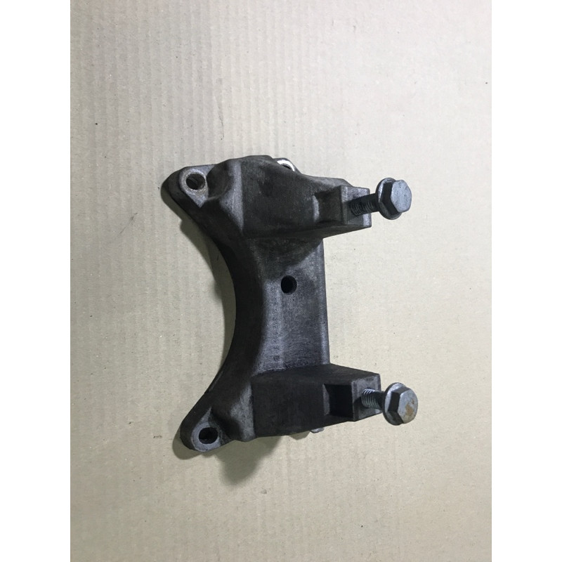 Кронштейн (двигатель и элементы) Mercedes-Benz E-class W211 2006 3.2 M112.946 A1402421340