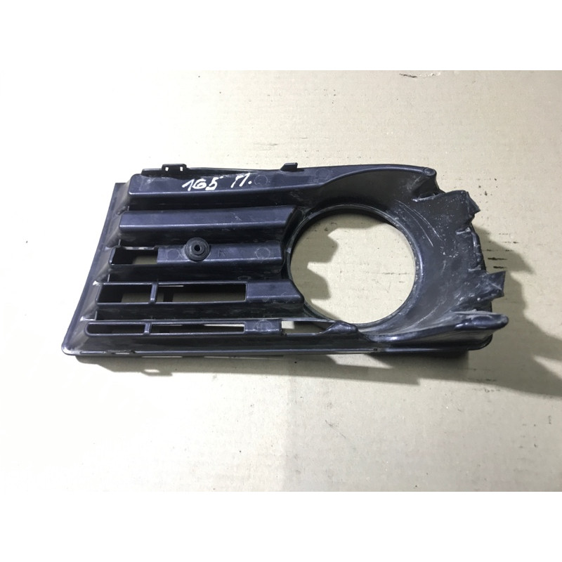 Решетка бампера (кузов и элементы) Volkswagen Golf 1K 2004 2.0 BKD