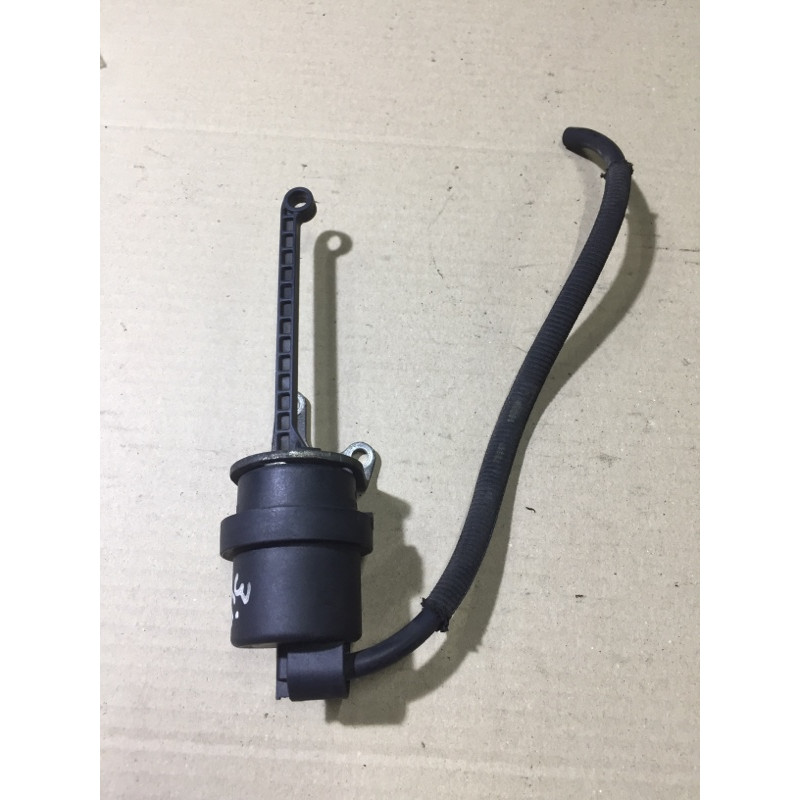 Клапан ЕГР (двигатель и элементы) Opel Insignia A 2009 2.0 DTH 4010992E