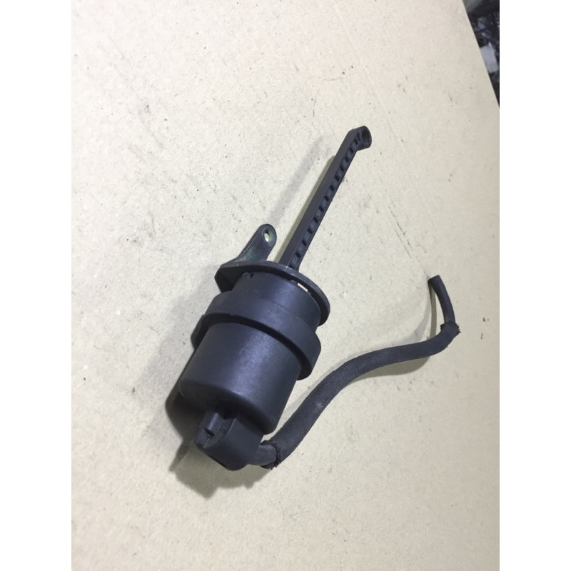 Клапан ЕГР (двигатель и элементы) Opel Insignia A 2012 2.0 DTH 4010992E