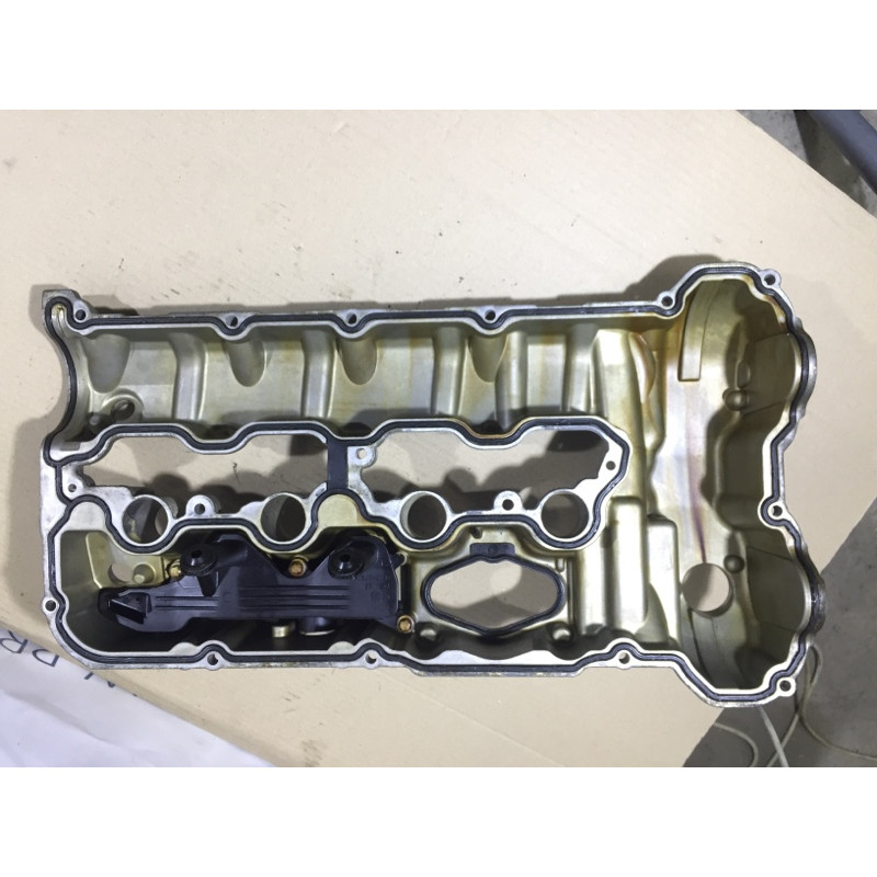 Крышка клапанов (двигатель и элементы) BMW 5-series F10 2013 N63B44 11127566283