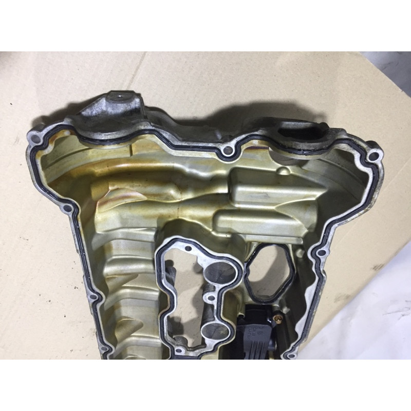 Крышка клапанов (двигатель и элементы) BMW 5-series F10 2013 N63B44 11127566283
