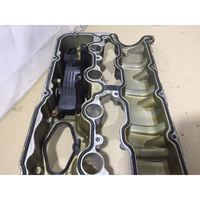 Крышка клапанов (двигатель и элементы) BMW 5-series F10 2013 N63B44 11127566283
