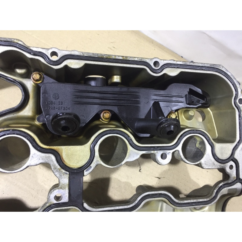 Крышка клапанов (двигатель и элементы) BMW 5-series F10 2013 N63B44 11127566283