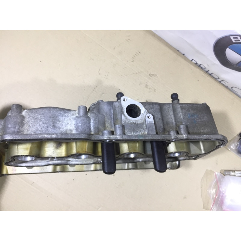 Крышка клапанов (двигатель и элементы) BMW 5-series F10 2013 N63B44 11127566283