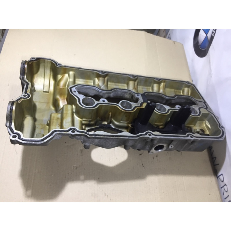 Крышка клапанов (двигатель и элементы) BMW 5-series F10 2013 N63B44 11127566286