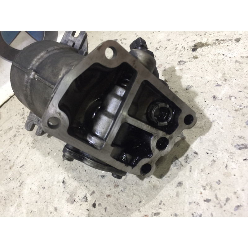 Корпус масляного фильтра (двигатель и элементы) BMW 7-series E38 11422246395