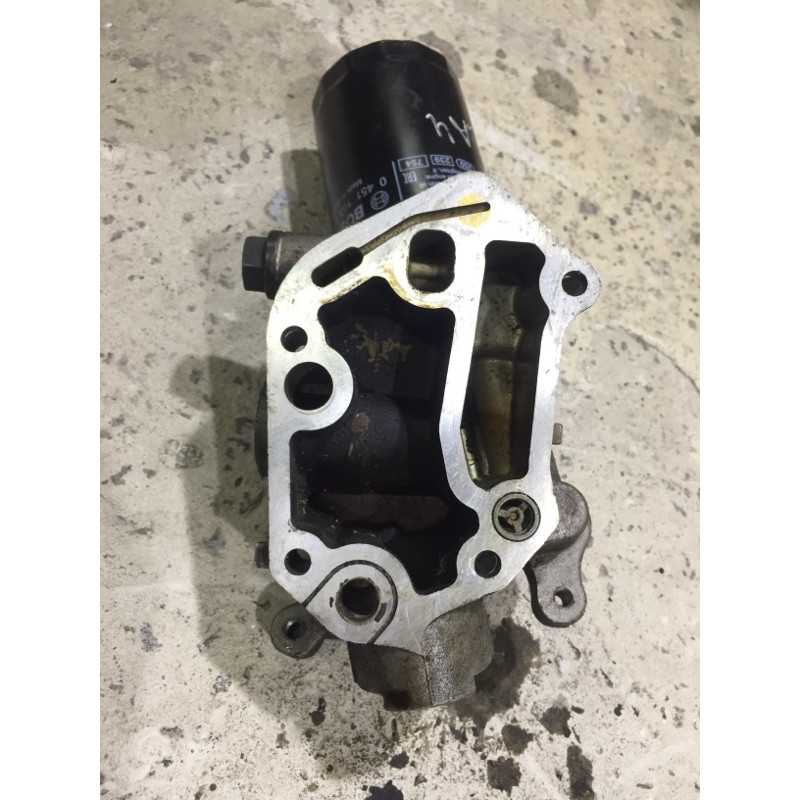 Корпус масляного фильтра (двигатель и элементы) AUDI A4 B6 2.4BDV 06B115417F