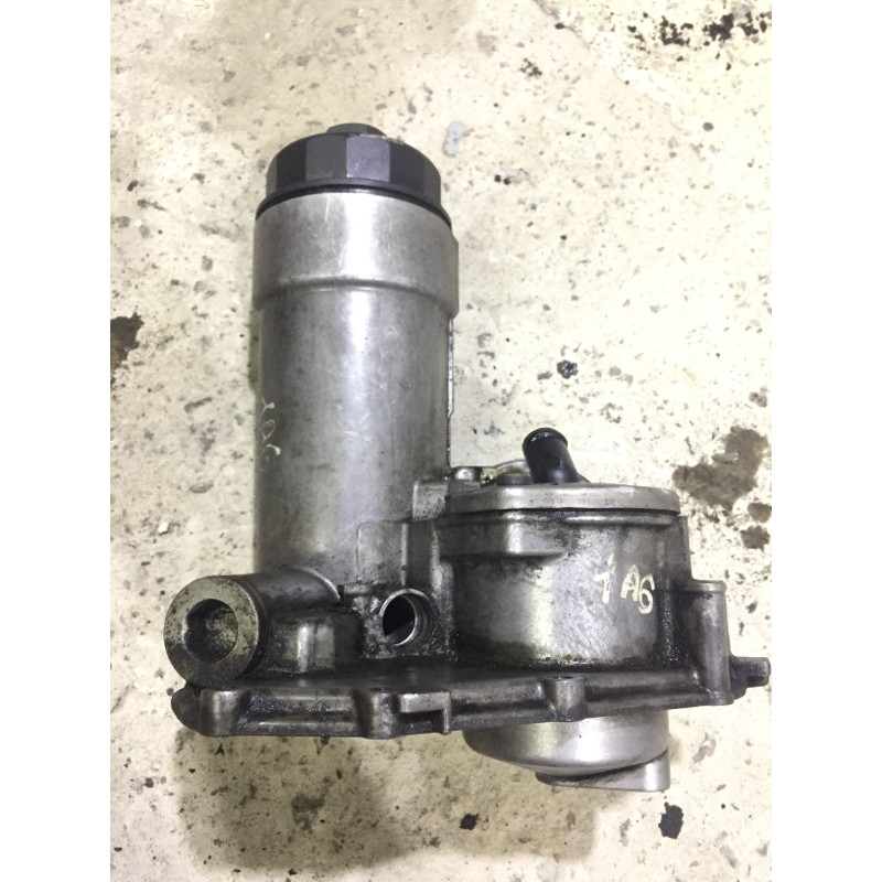 Корпус масляного фильтра (двигатель и элементы) AUDI A6 C5 2001 2.5 AKE 059115405E