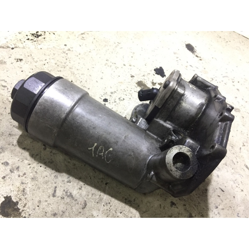 Корпус масляного фильтра (двигатель и элементы) AUDI A6 C5 2001 2.5 AKE 059115405E