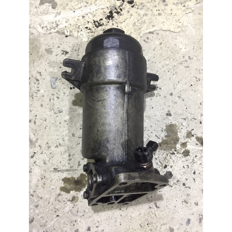 Корпус масляного фильтра (двигатель и элементы) BMW 7-series E38 11422246395