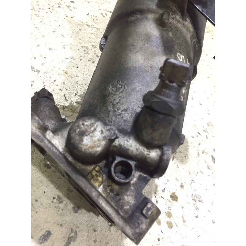 Корпус масляного фильтра (двигатель и элементы) BMW 5-series E39 1999 M51d25 11422246395