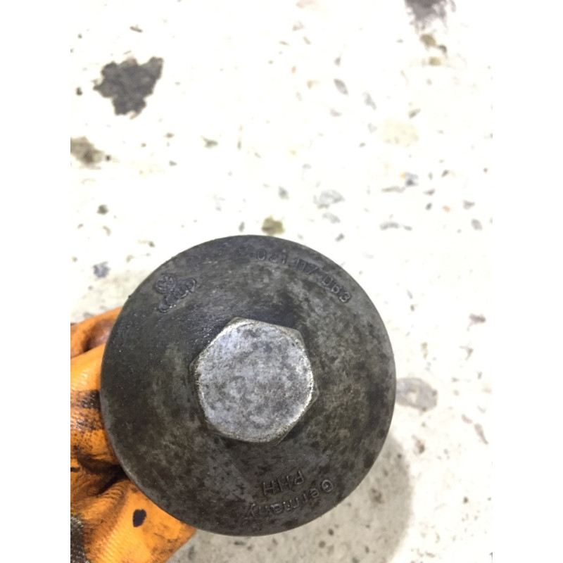 Крышка масляного фильтра (двигатель и элементы) Volkswagen Passat B5 2003 2.5 AKN 021117063