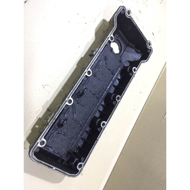 Крышка клапанов (двигатель и элементы) BMW 3-series E46 M43b18 1739643