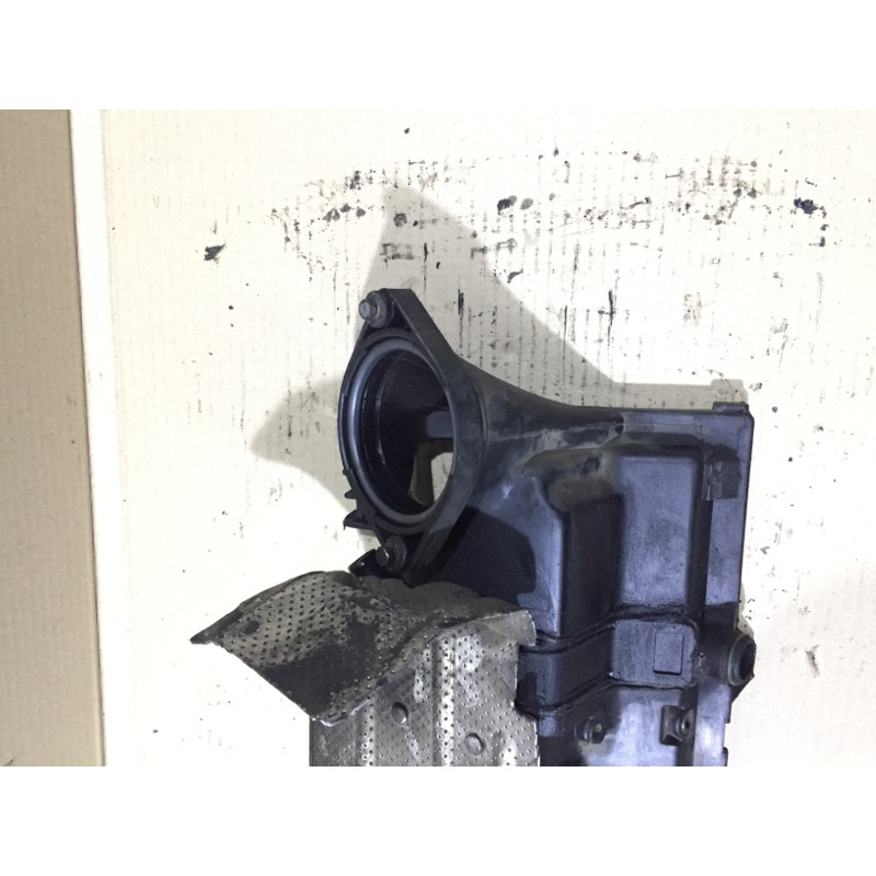 Корпус воздушного фильтра (впускная система) BMW 5-series E39 1999 M51d25 13712246386