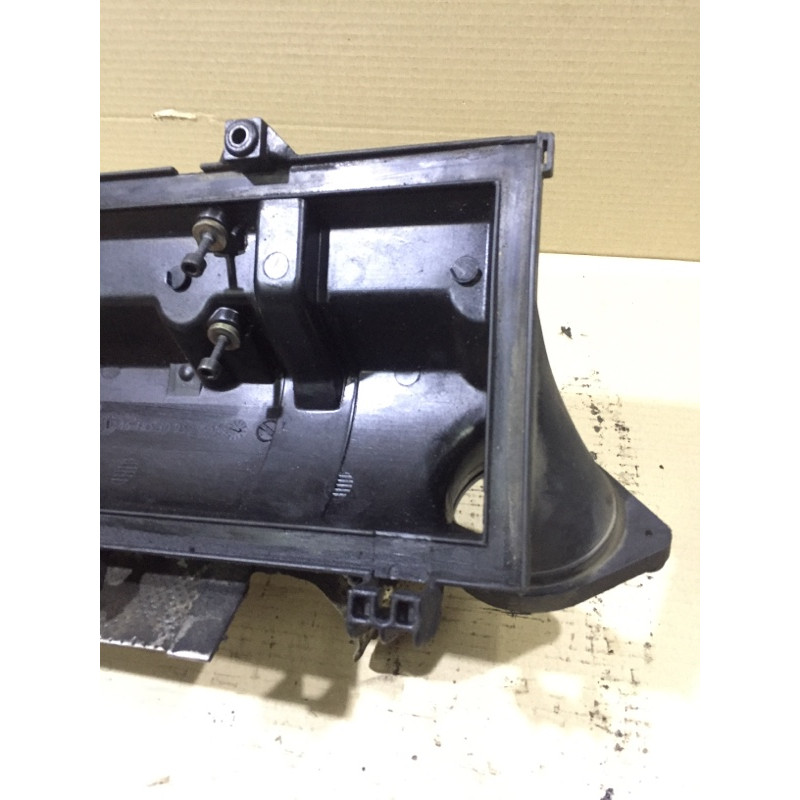 Корпус воздушного фильтра (впускная система) BMW 5-series E39 1999 M51d25 13712246386