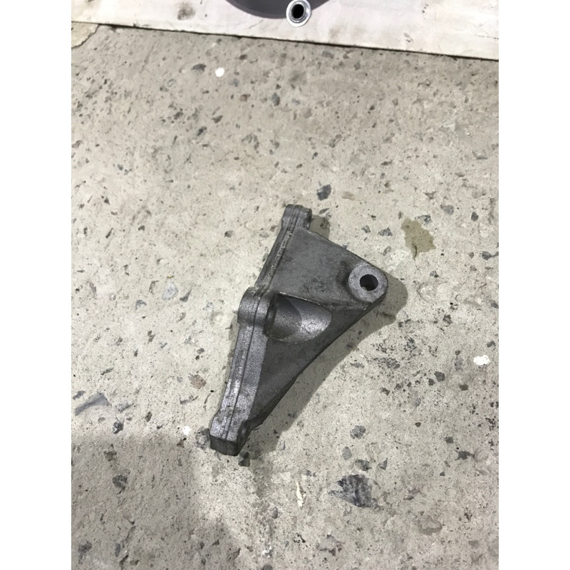 Кронштейн (двигатель и элементы) BMW 3-series F30 2013 N47D20 13517810698