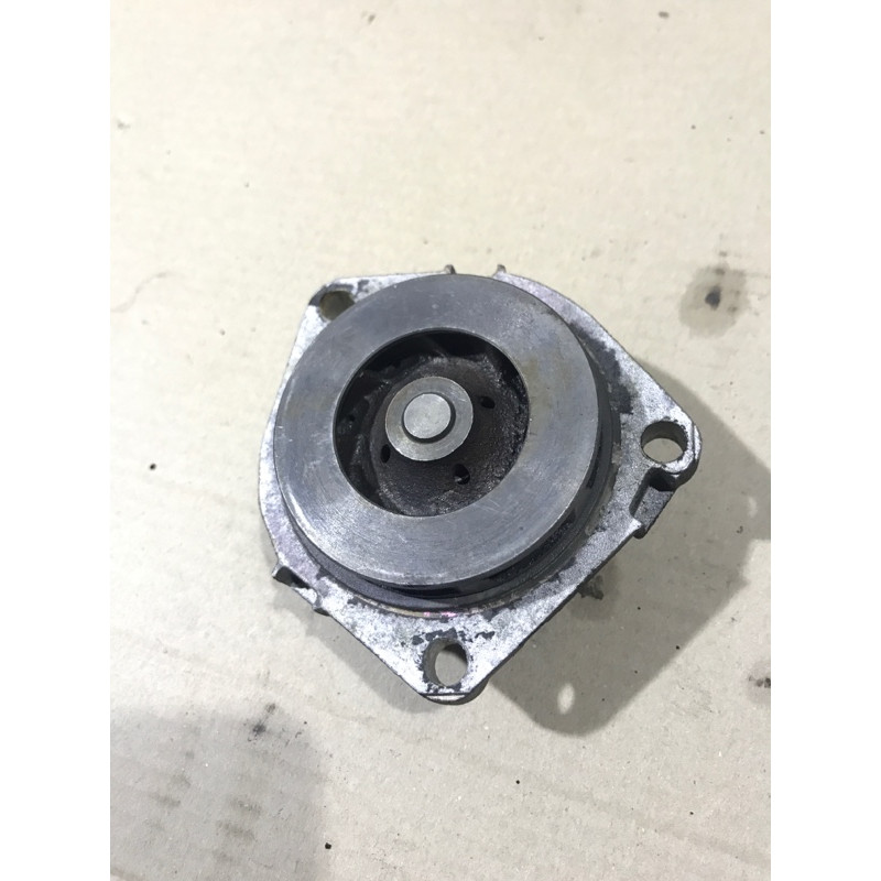 Помпа (система охлаждения) Opel Vectra C 2008 1.9 D 1334284