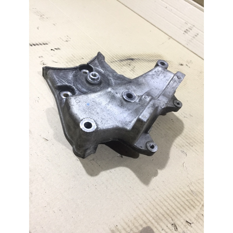 Кронштейн двигателя (кронштейны двигателя) Opel Vectra C 2008 1.9 D 55210530