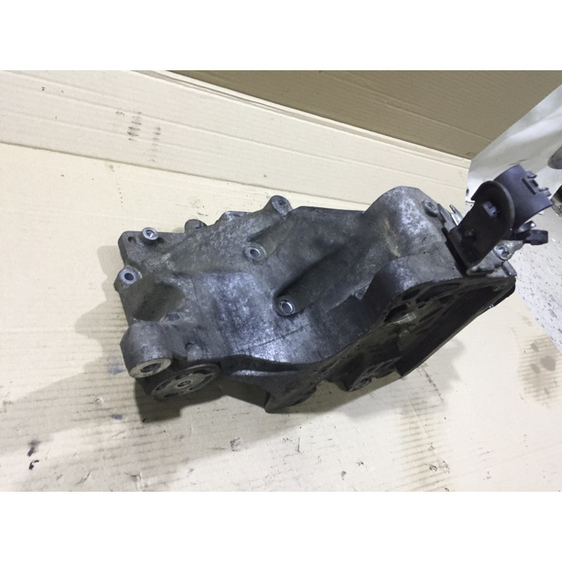 Кронштейн (двигатель и элементы) Opel Vectra C 2008 1.9 D 55196092