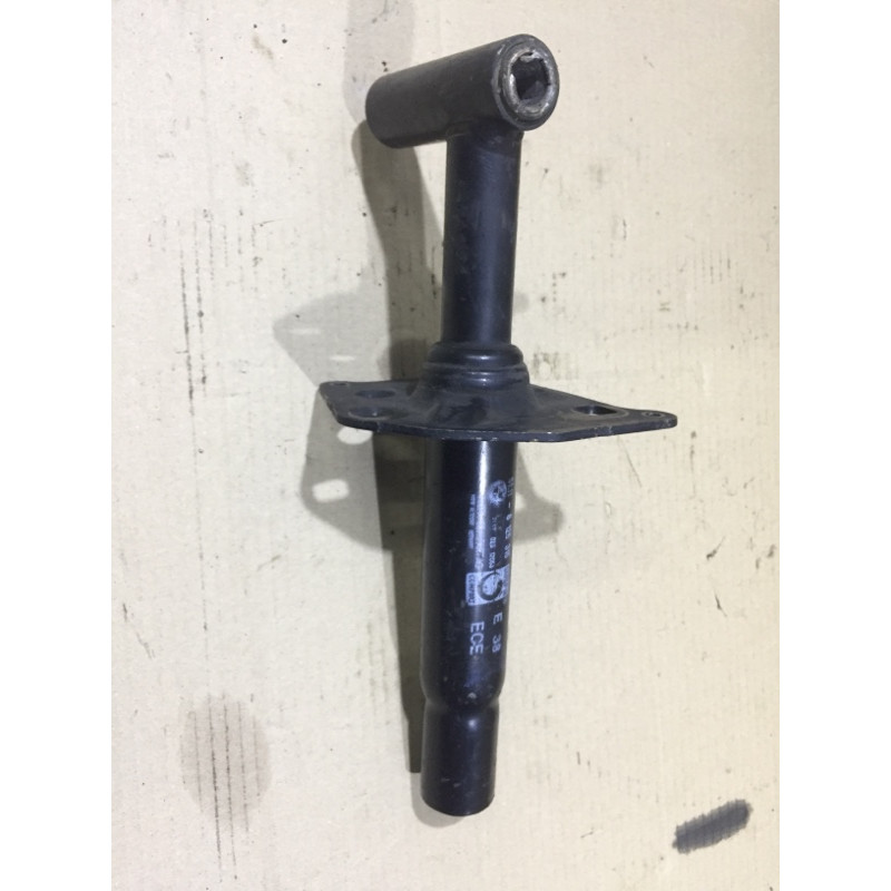 Кронштейн усилителя бампера (стекла и зеркала) BMW 7-series E38 51118125315