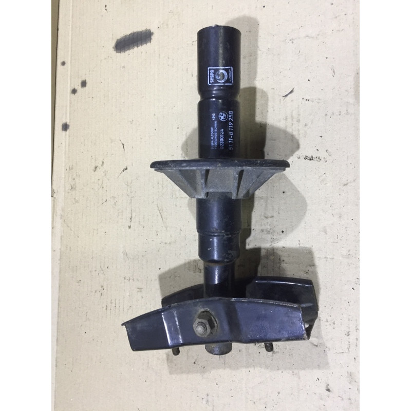 Кронштейн усилителя бампера (стекла и зеркала) BMW 3-series E36 51118119258