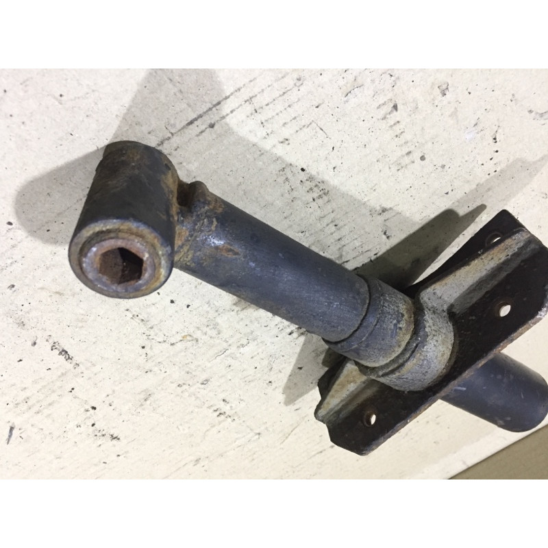 Кронштейн усилителя бампера (стекла и зеркала) BMW 7-series E32 1990 M70b50 51121949500